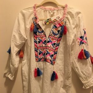 America and Beyond women’s top size large